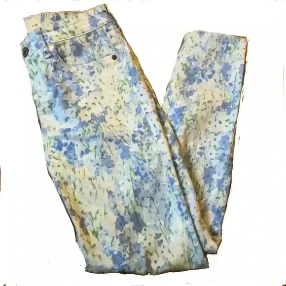 *Abercrombie & Fitch Blue, White & Green Floral Fun Summery Spring Jeans - Picture 1 of 8